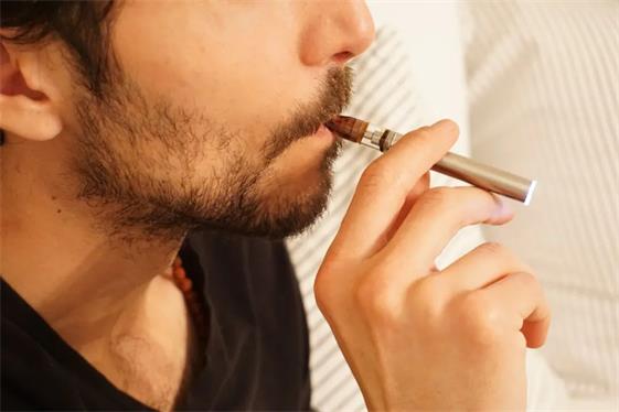你知道一支电子烟可能含有50支香烟尼古丁的量？揭开电子烟常见的误区和真相：电子烟并不安全！可能含有尼古丁或有害化学物质。