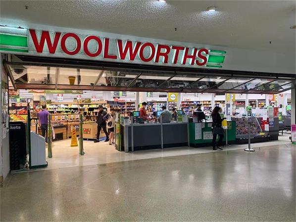 Woolworths季度销售额下降   股价下挫近4%