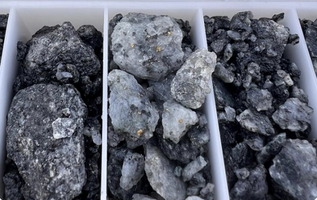【异动股】Dreadnought Resources (ASX:DRE)西澳Mangaroon项目自地表起钻得15米长黄金品位20.5克/吨矿段 