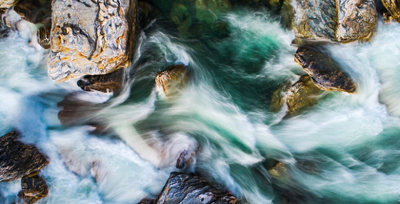 澳洲养老金行业暗流涌动 AusSuper等行业基金巨头成员显著流失 零售财富平台强力吸金  