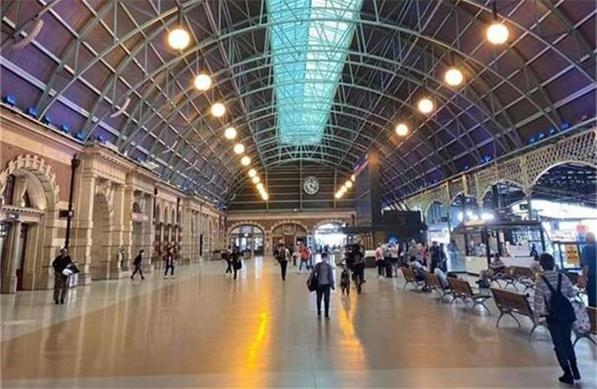 全球超过2.3亿名女性（含女童）遭受痛苦  本年预计仍有450万女童面临生殖器切割风险  联合国警告资金收缩或影响2030目标达成