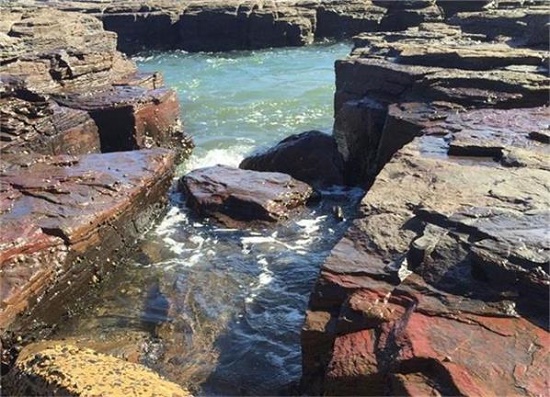 战火炎炎VS 黄金坚挺不倒 金矿股迈向盘整期 机构继续看好金价 Q4或达6000美元