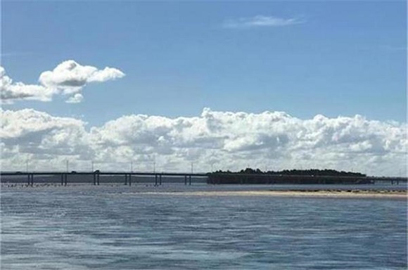 担忧战争阴云难消 投资者转向黄金和大宗商品等实物资产 