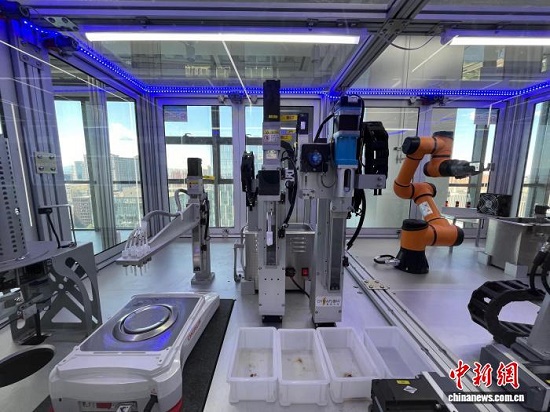 (活力中国调研行)应用场景持续“上新” 中国AI赋能千行百业